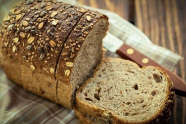 Góc giải đáp thắc mắc: Giảm cân ăn bánh mì được không?